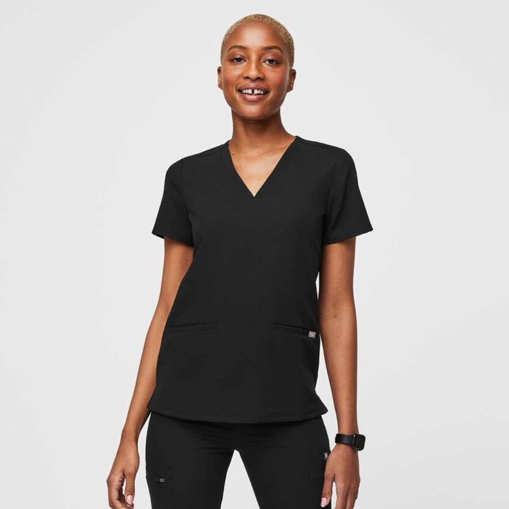 Figs Casma Three-Pocket Scrub Top Black XS